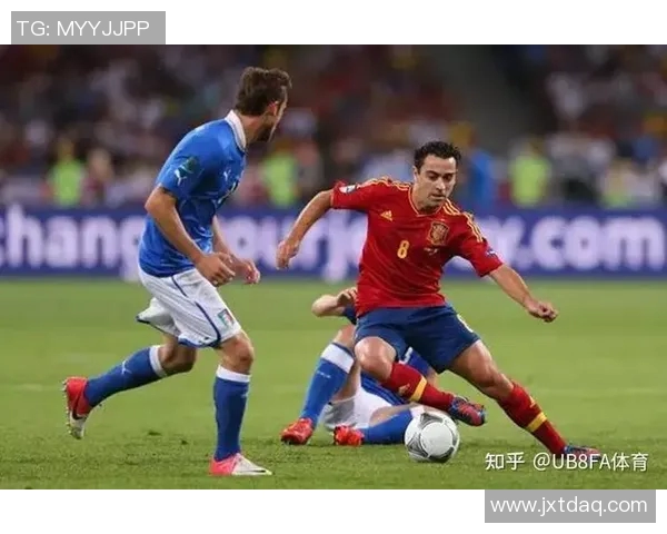 克鲁塞与埃梅莱的精彩对决揭示足球战术与团队协作的魅力