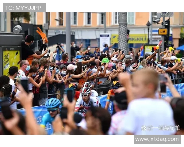 马德里竞技迎战布鲁日俱乐部强强对决引发球迷热情期待